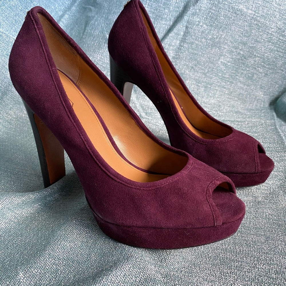 Suede pumps